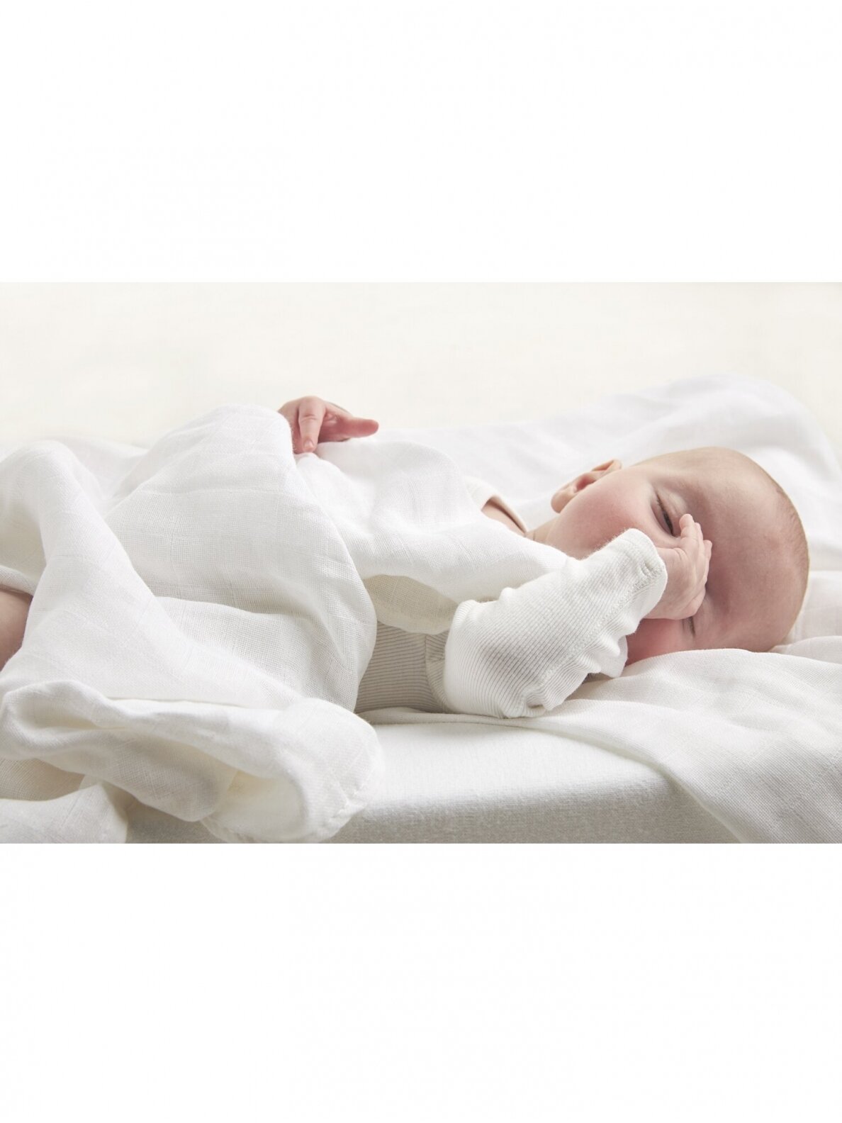 12pcs. Gauze (muslin) diaper set, Meyco Baby (Basic Uni White) 1 12pcs. Gauze (muslin) diaper set, Meyco Baby (Basic Uni White) 1