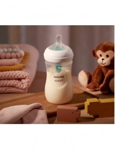 Baby Bottle with Airfree vent, 260ml, 1m+, by Philips AVENT 4 Baby Bottle with Airfree vent, 260ml, 1m+, by Philips AVENT 4