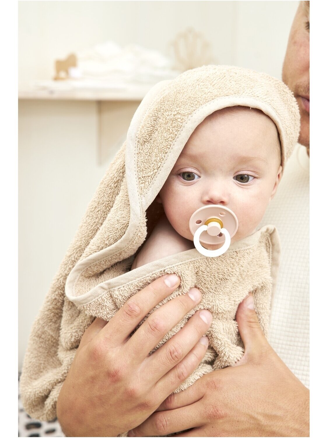 Bathcape basic terry 75x75, by Meyco Baby (Sand) 1
