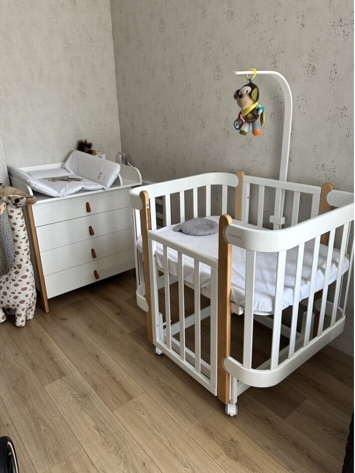 SCANDI Dresser with Changing Table, White/Natural 2 SCANDI Dresser with Changing Table, White/Natural 2