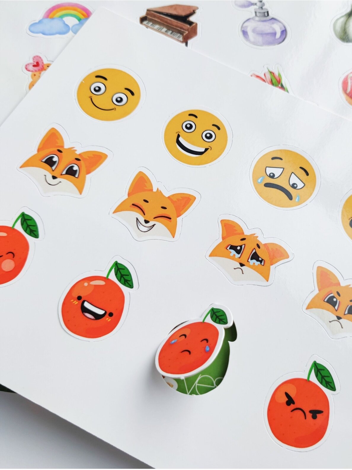 My third educational activity book with reusable stickers, Skilsas 4 My third educational activity book with reusable stickers, Skilsas 4