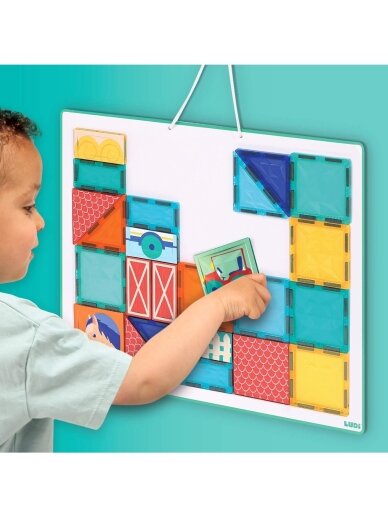 Magnetic construction set with board, 27 pieces, LUDI 3