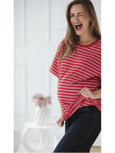 Mamahood rasedus- ja imetamis-T-särk, punase-roosatriibuline Mamahood rasedus- ja imetamis-T-särk, punase-roosatriibuline