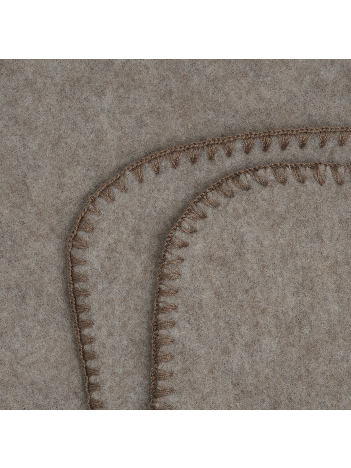 Merino wool blanket HUTTEliHUT, CeLaVi (Brown)  2