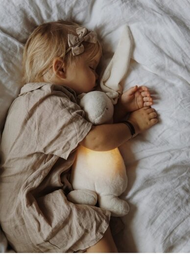 MOONIE 2.0 - CLOUD THE HUMMING BUNNY WITH LAMP 6 MOONIE 2.0 - CLOUD THE HUMMING BUNNY WITH LAMP 6