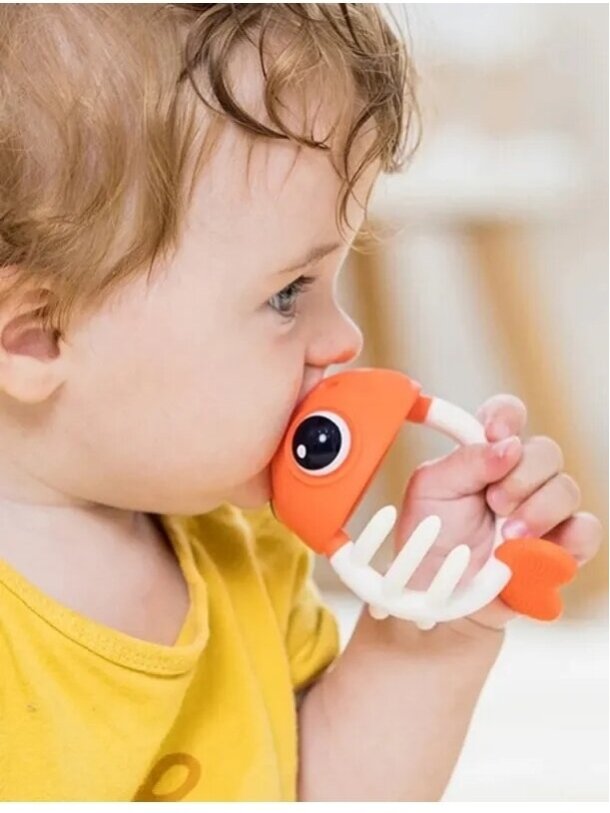MOMBELLA teether Clownfish 3 in 1, 3 months+ 4