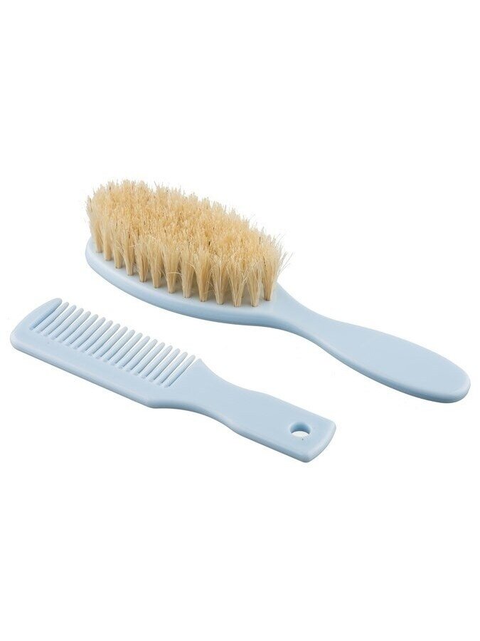 Hairbrush and comb by Akuku 1