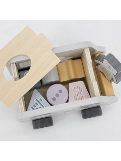 VIGA PolarB Wooden Pull-Along Shape Sorting Truck 2 VIGA PolarB Wooden Pull-Along Shape Sorting Truck 2